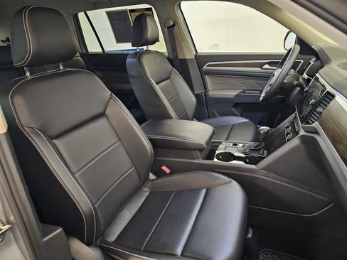 Used 2022 Volkswagen Atlas SE FWD image 25
