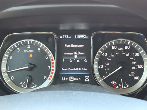 Used 2019 Nissan Titan SV AWD/4WD image 14