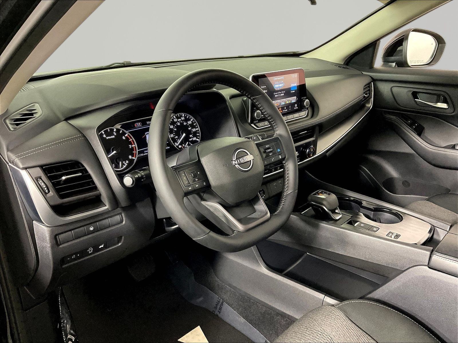Certified 2026 Nissan Rogue SV FWD image 17