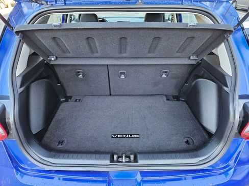 Used 2022 Hyundai Venue SEL image 9