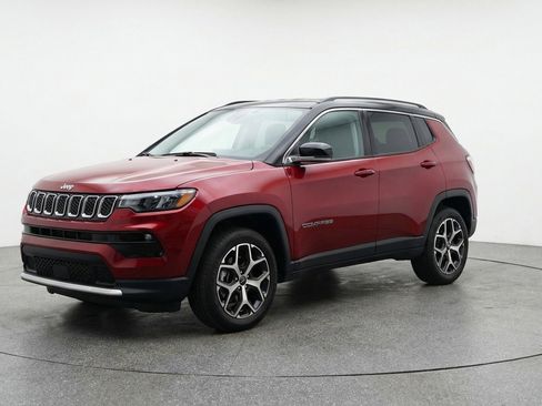Used 2025 Jeep Compass Limited image 3