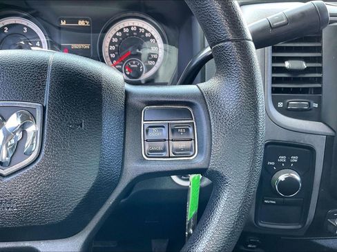 Used 2014 RAM 2500 Tradesman w/ Chrome Appearance Group image 11