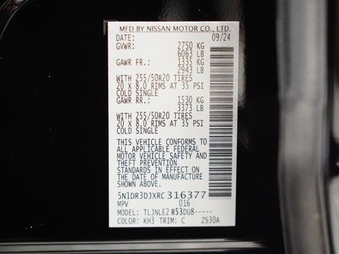 Used 2024 Nissan Pathfinder Platinum w/ Cargo Package AWD/4WD image 35