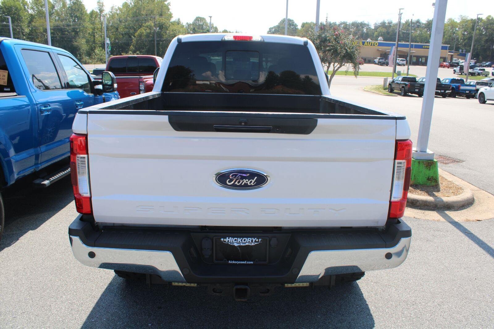 Used 2017 Ford F250 Lariat w/ Lariat Ultimate Package AWD/4WD image 7