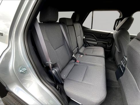 New 2026 Toyota 4Runner SR5 AWD/4WD image 19