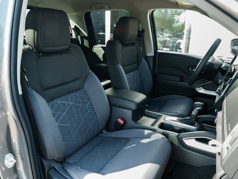 New 2025 Nissan Frontier SV w/ SV Convenience Package image 29