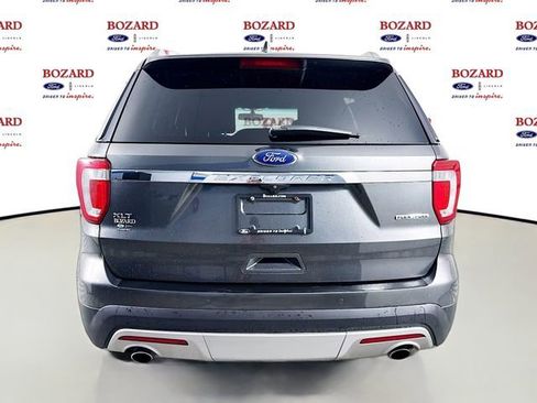 Used 2016 Ford Explorer XLT w/ Equipment Group 202A image 7