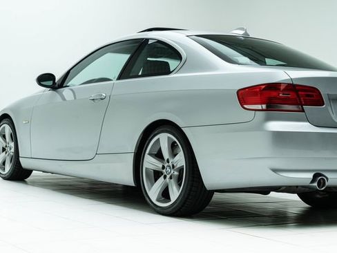 Used 2008 BMW 335i Coupe w/ Premium Pkg image 18
