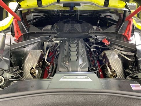 Used 2023 Chevrolet Corvette Stingray w/ Battery Protection Package image 10