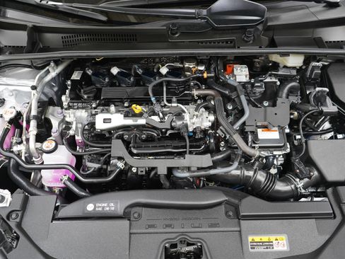 Used 2025 Toyota Prius LE image 28