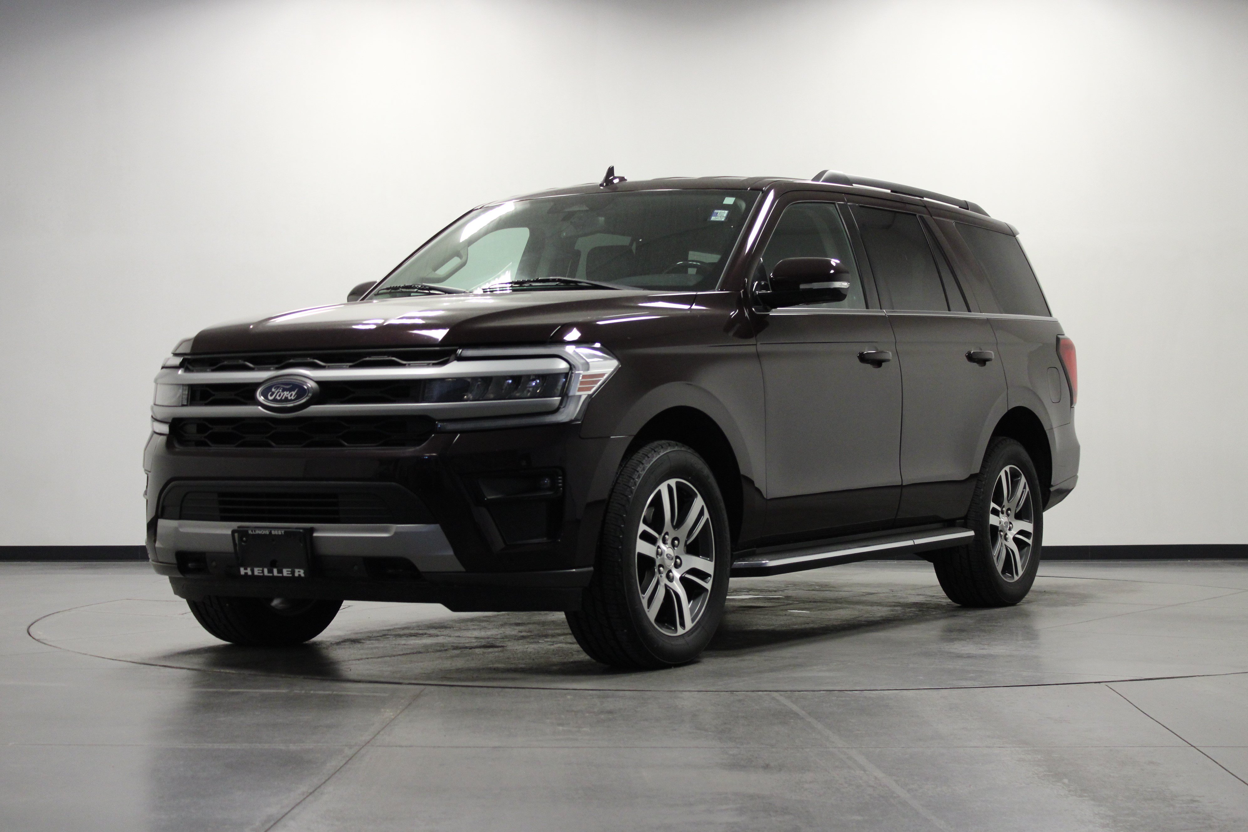 Used 2023 Ford Expedition XLT AWD/4WD image 8