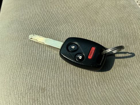 Used 2010 Honda Insight LX image 28