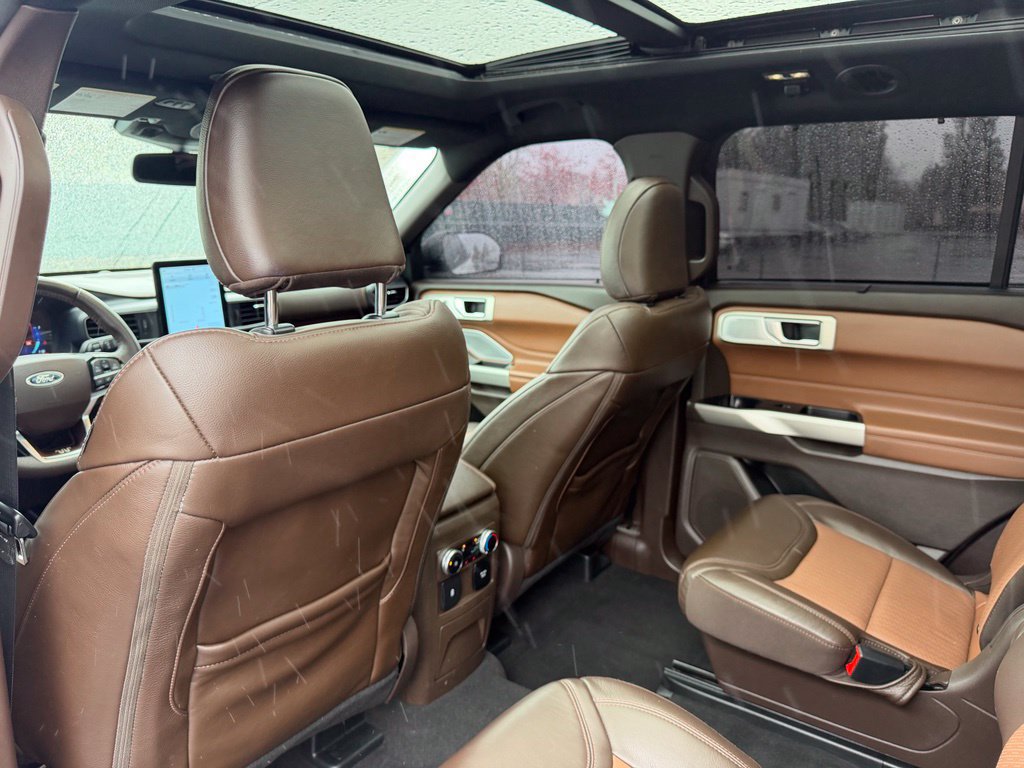Used 2023 Ford Explorer King Ranch w/ Technology Package AWD/4WD image 34
