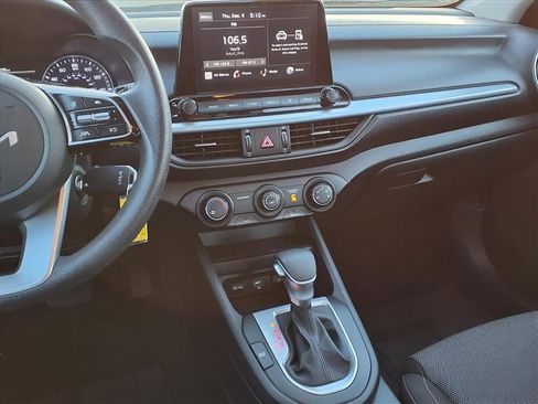 Used 2024 Kia Forte LXS image 6