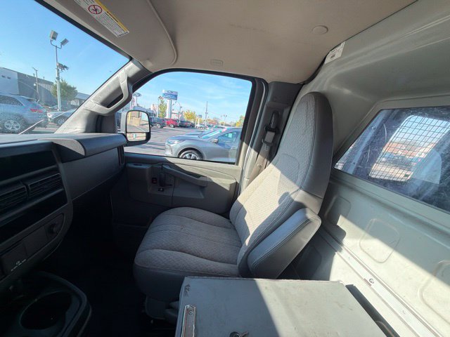 Used 2021 Chevrolet Express 2500 w/ Driver Convenience Package RWD image 48