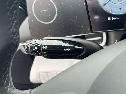 New 2026 Hyundai Elantra Limited FWD image 23