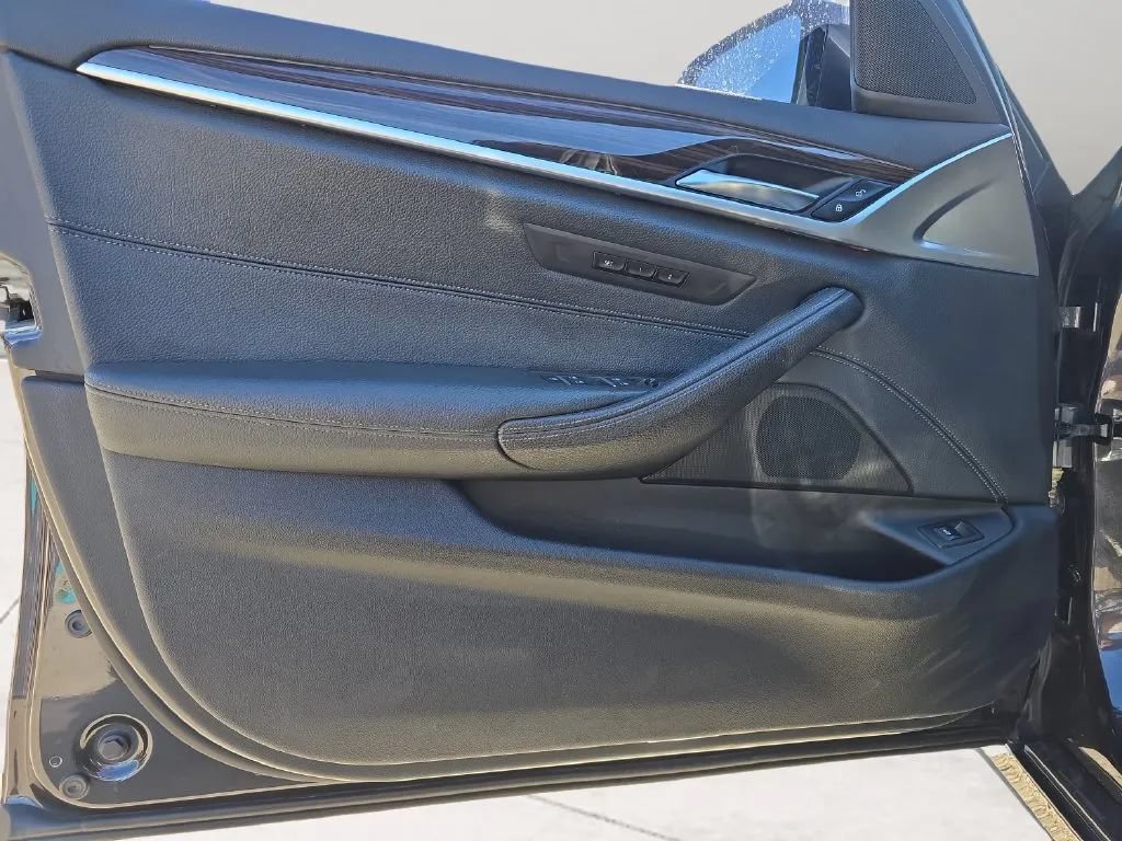 Used 2020 BMW 540i w/ Convenience Package RWD image 11