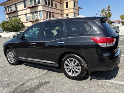 Used 2015 Nissan Pathfinder SL w/ SL Premium Package image 4