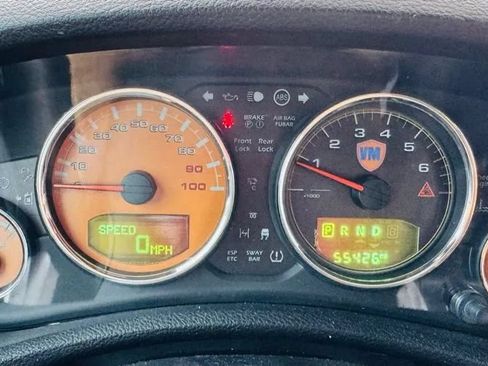 Used 2017 Jeep Wrangler Unlimited Rubicon w/ Connectivity Group AWD/4WD image 13