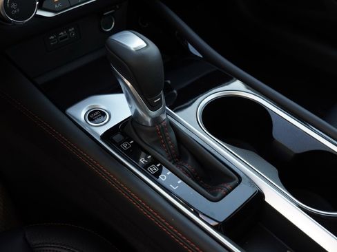 New 2025 Nissan Altima 2.5 SR image 15