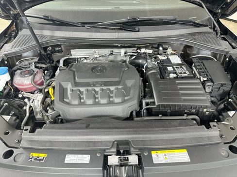Certified 2023 Volkswagen Tiguan SE w/ Panoramic Sunroof Package AWD/4WD image 13