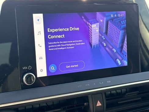 Used 2024 Toyota Prius XLE FWD image 24