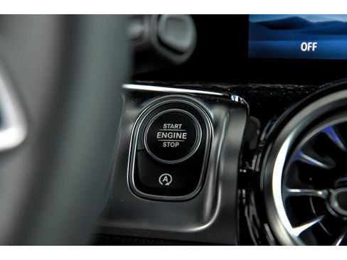 Certified 2025 Mercedes-Benz GLB 250 4MATIC image 19