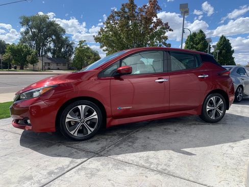 Used 2018 Nissan Leaf SL w/ SL Technology Package image 4