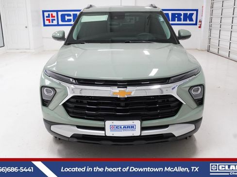 New 2026 Chevrolet TrailBlazer LT w/ Convenience Package FWD image 2