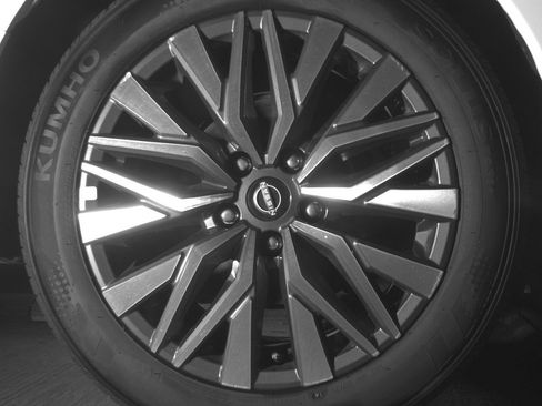 Used 2025 Nissan Altima 2.5 SV image 15