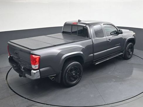 Used 2016 Toyota Tacoma SR5 w/ SR5 Appearance Package (SN) AWD/4WD image 22