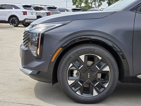 New 2026 Kia Sportage SX image 5