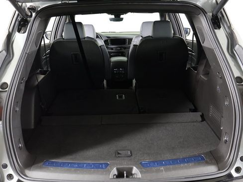Used 2024 Buick Enclave Premium image 22