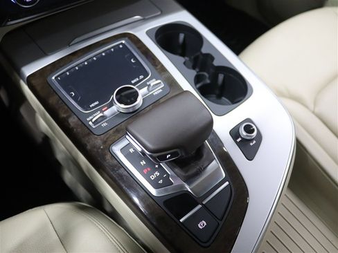 Used 2017 Audi Q7 2.0T Premium Plus image 26