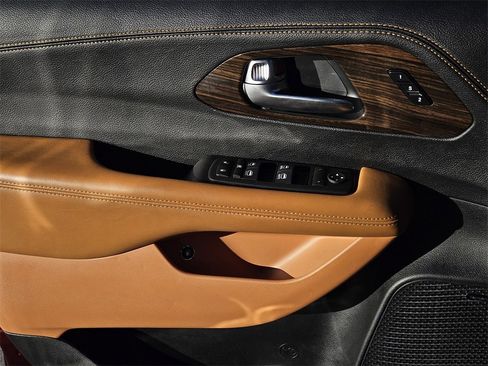 Used 2022 Chrysler Pacifica Pinnacle image 18