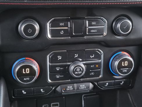 Used 2022 Chevrolet Tahoe RST w/ Luxury Package RWD image 28