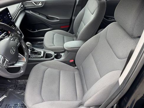 Used 2022 Hyundai Ioniq SE FWD image 10