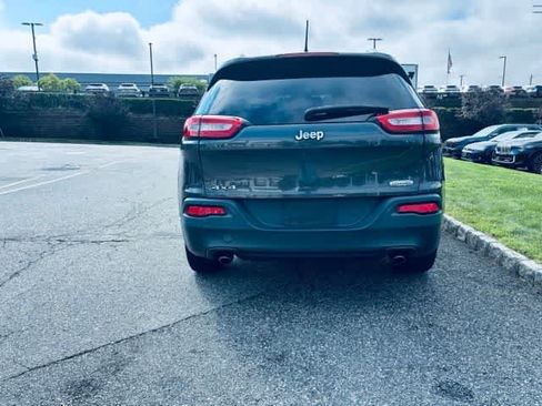 Used 2014 Jeep Cherokee Latitude w/ Cold Weather Group AWD/4WD image 5