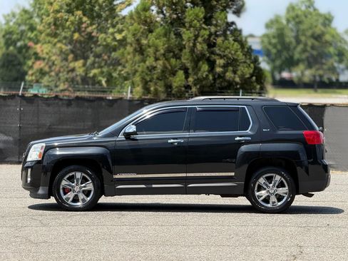 Used 2014 GMC Terrain SLT w/ Chrome Appearance Package AWD/4WD image 8