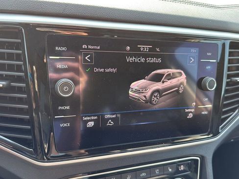 Used 2022 Volkswagen Atlas SEL Premium image 20