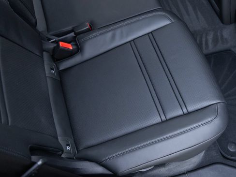 Certified 2026 Porsche Cayenne Coupe AWD/4WD image 37