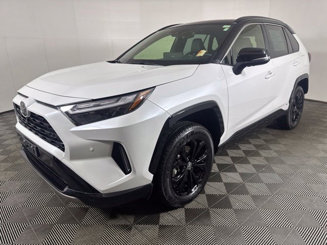 Used 2025 Toyota RAV4 XSE w/ Advanced Technology Package AWD/4WD image 8