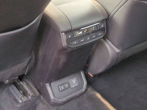 Used 2020 Toyota Highlander Platinum AWD/4WD image 26