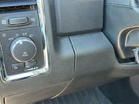 Used 2018 RAM 2500 Laramie w/ Convenience Group image 17