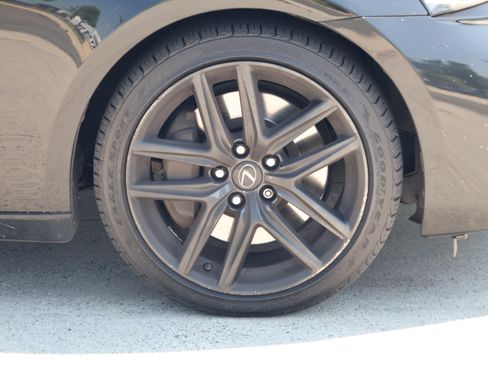 Used 2018 Lexus IS 300 F Sport w/ F Sport Package RWD image 11