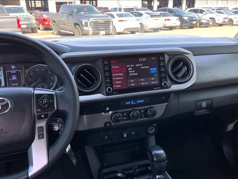 Used 2022 Toyota Tacoma SR5 image 7