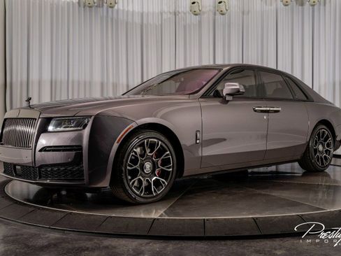 Used 2022 Rolls-Royce Ghost Black Badge image 8