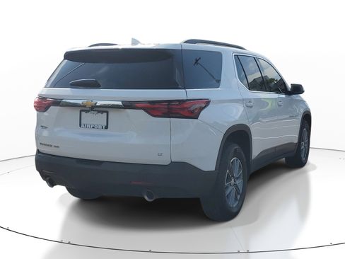 Used 2023 Chevrolet Traverse LT AWD/4WD image 5