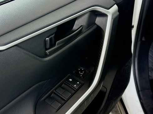 Certified 2021 Toyota RAV4 LE image 17