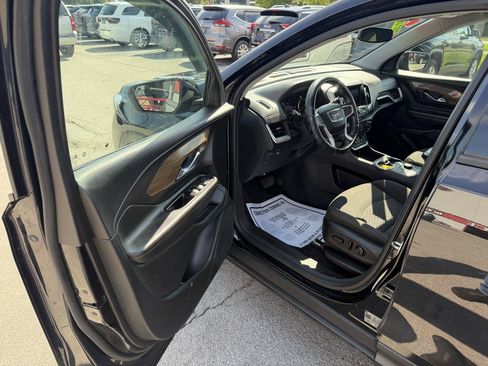Used 2020 GMC Terrain SLE w/ Driver Convenience Package FWD image 13